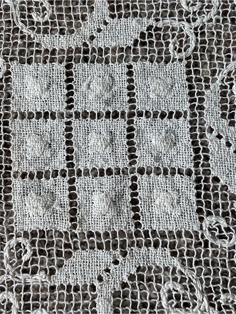 Cream Lace Crochet Round Table Doily Large 70’s Size 20 inches